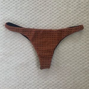 Acacia pipeline bottoms in li hing mui mesh